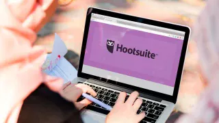 ¿Qué es Hootsuite y cuál es su uso en las redes sociales?