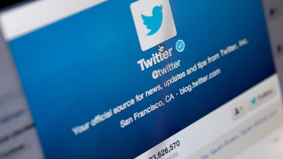Twitter prueba cambiar cronología por relevancia
